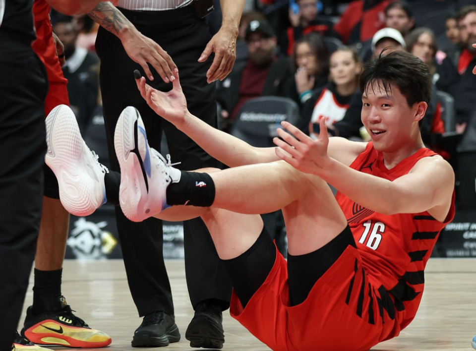 开云-省2000美元！NBA官方：杨瀚森对阵奇才技术犯规已被撤销